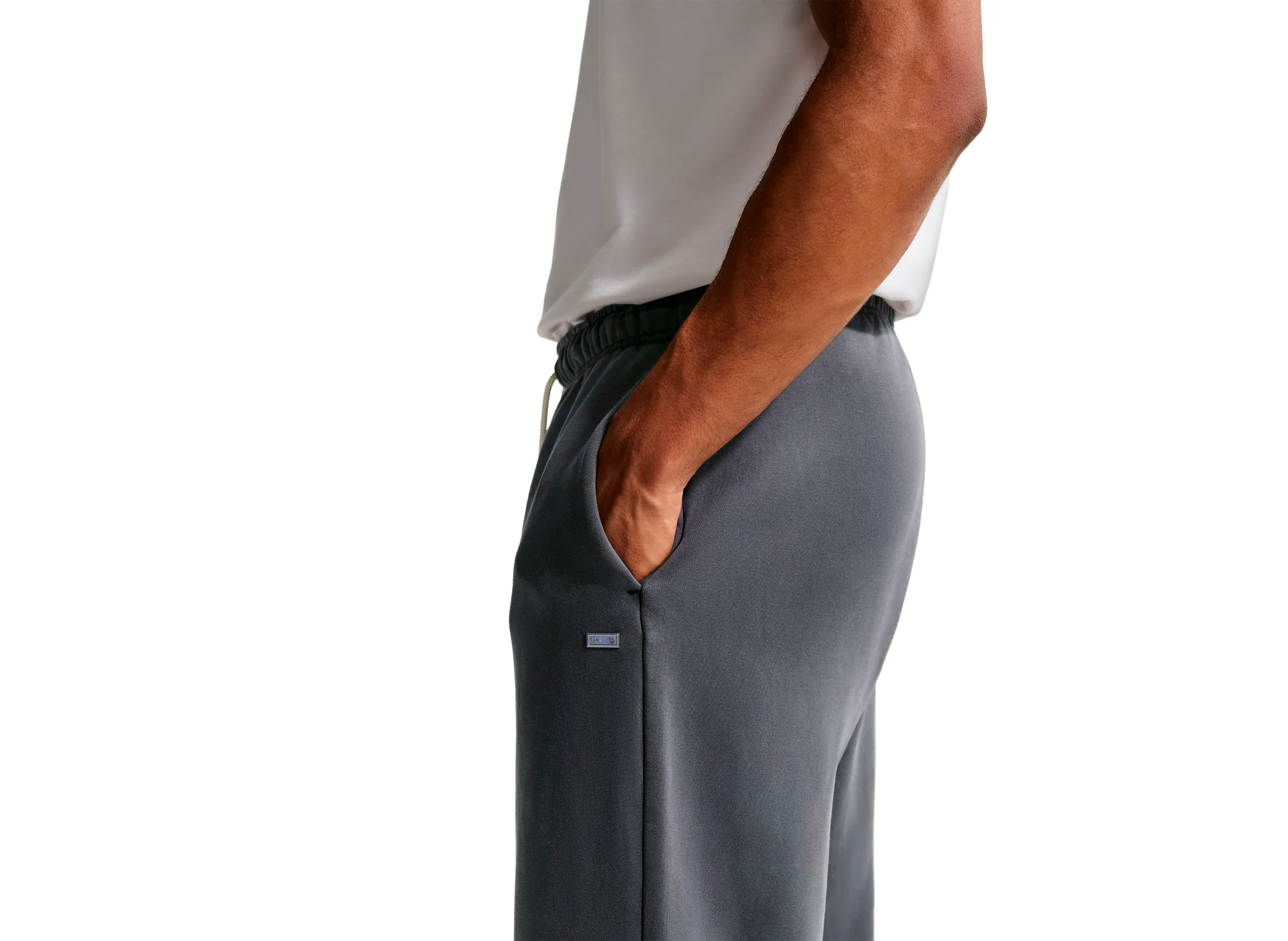Nike Book Standard Issue Brushed Pants in Black - Image 4