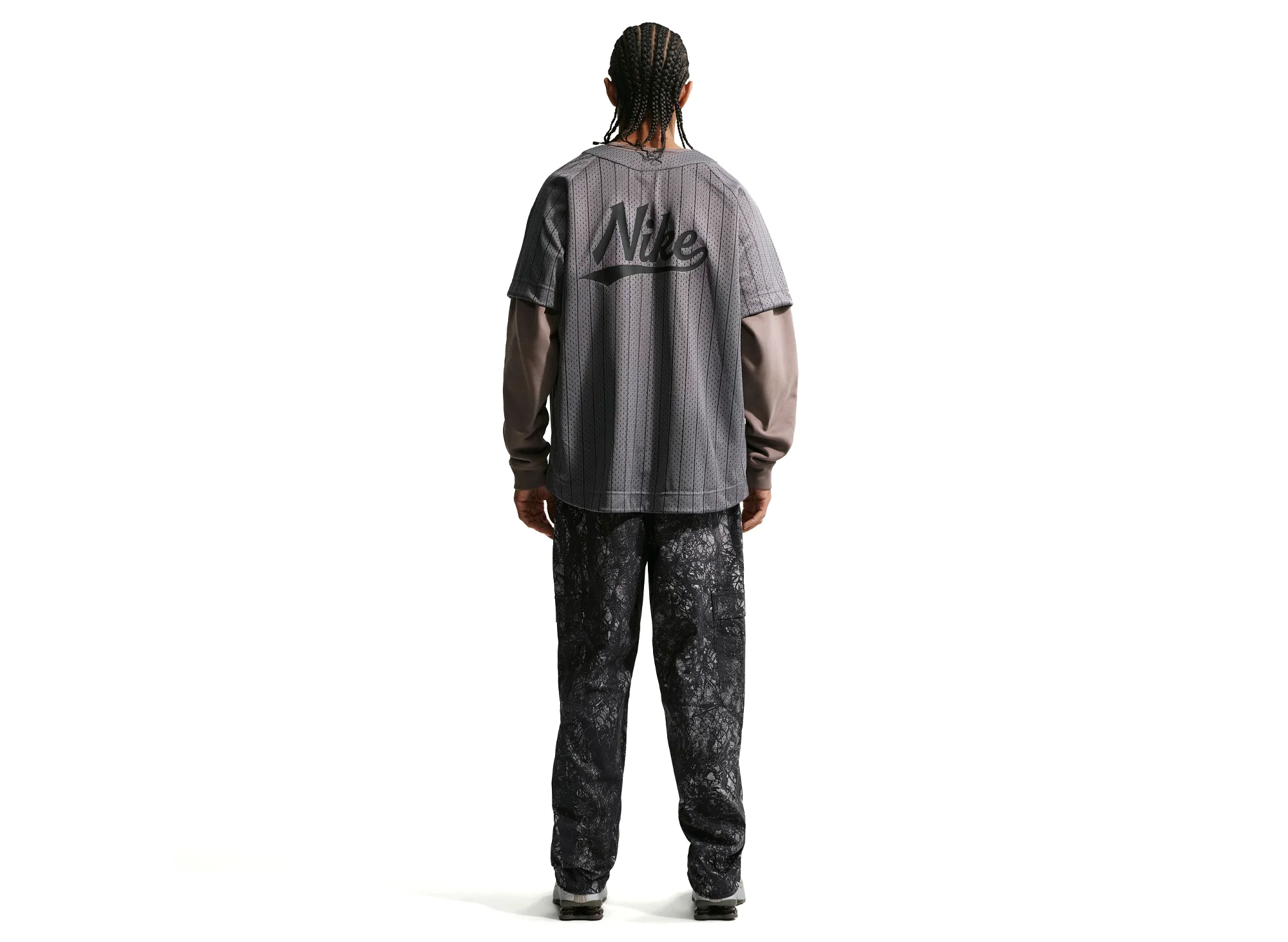 Nike Club Woven Cargo Pants in Black - Image 2