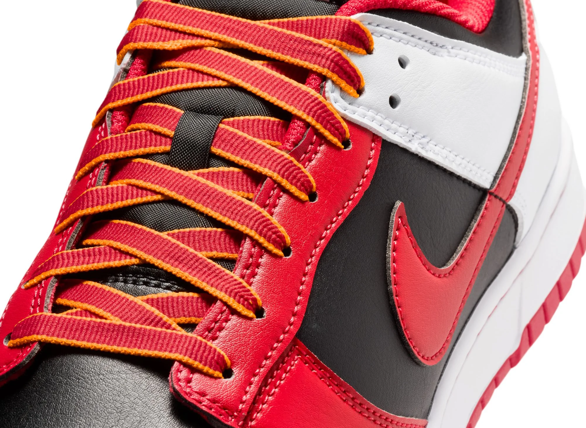 Nike Dunk Low Retro in Black / University Red - Image 7