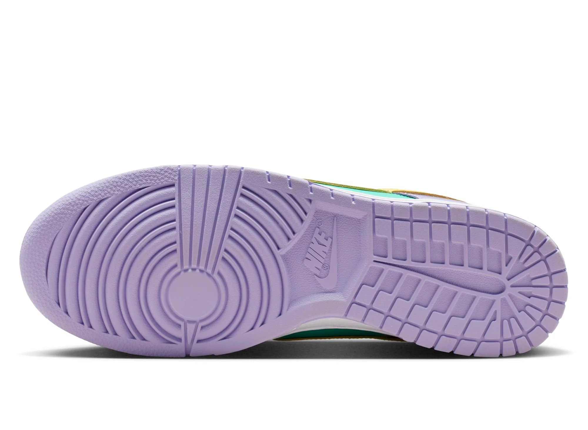Nike Dunk Low Retro in Emerald Rise / Yellow Pulse - Image 5