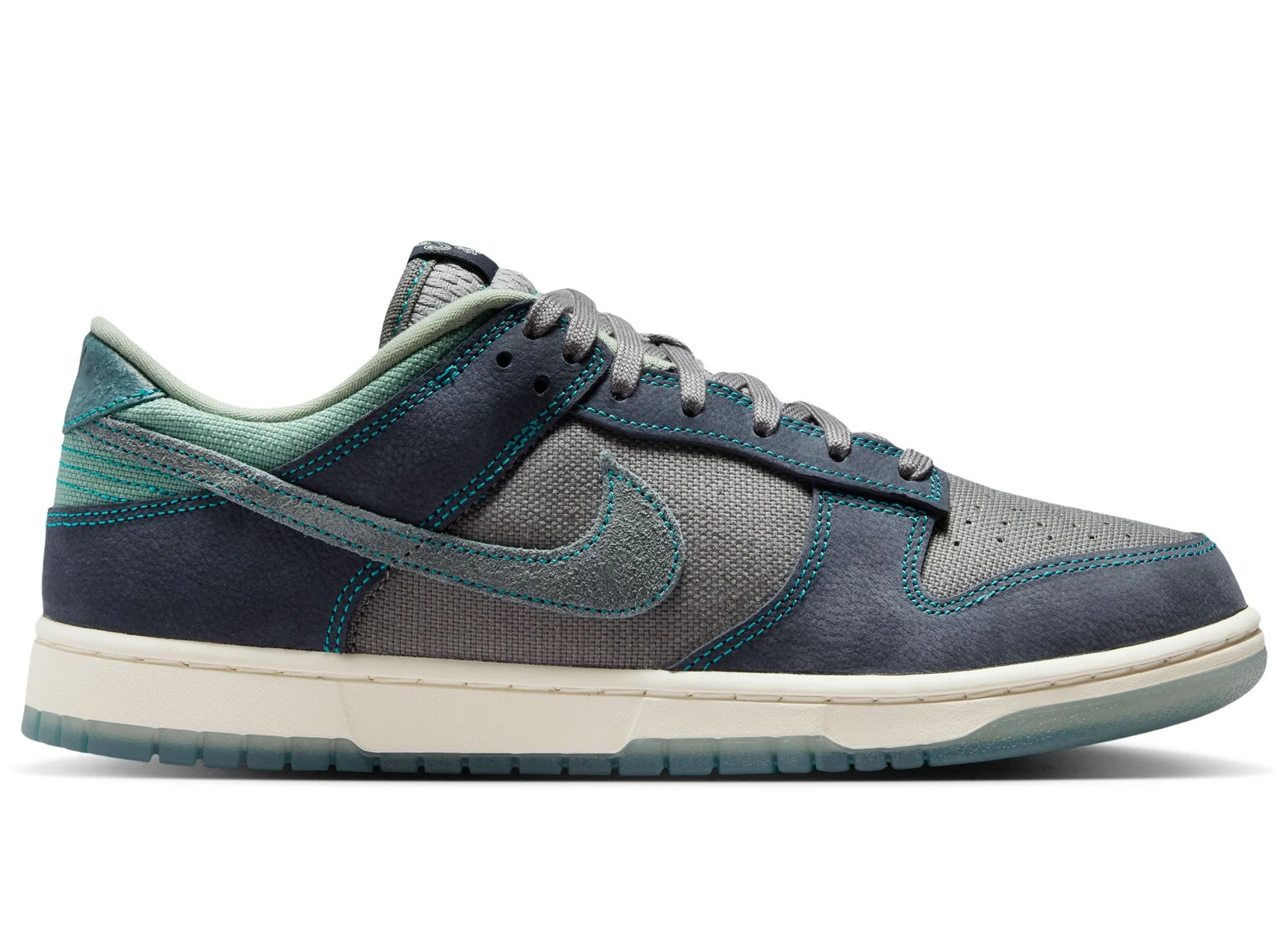 Nike Dunk Low Retro SE