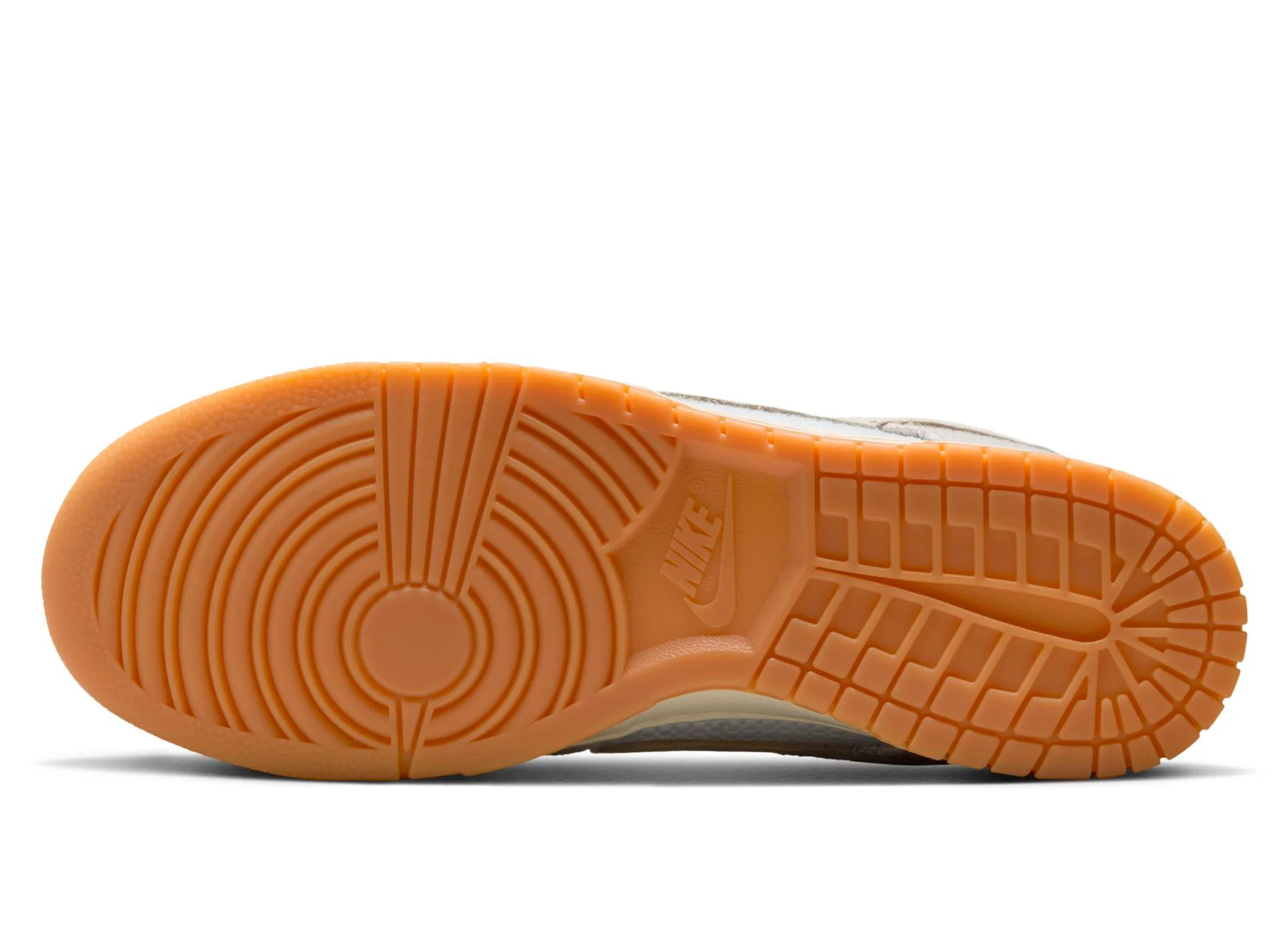 Nike Dunk Low Retro SE in Moon Particle - Image 5