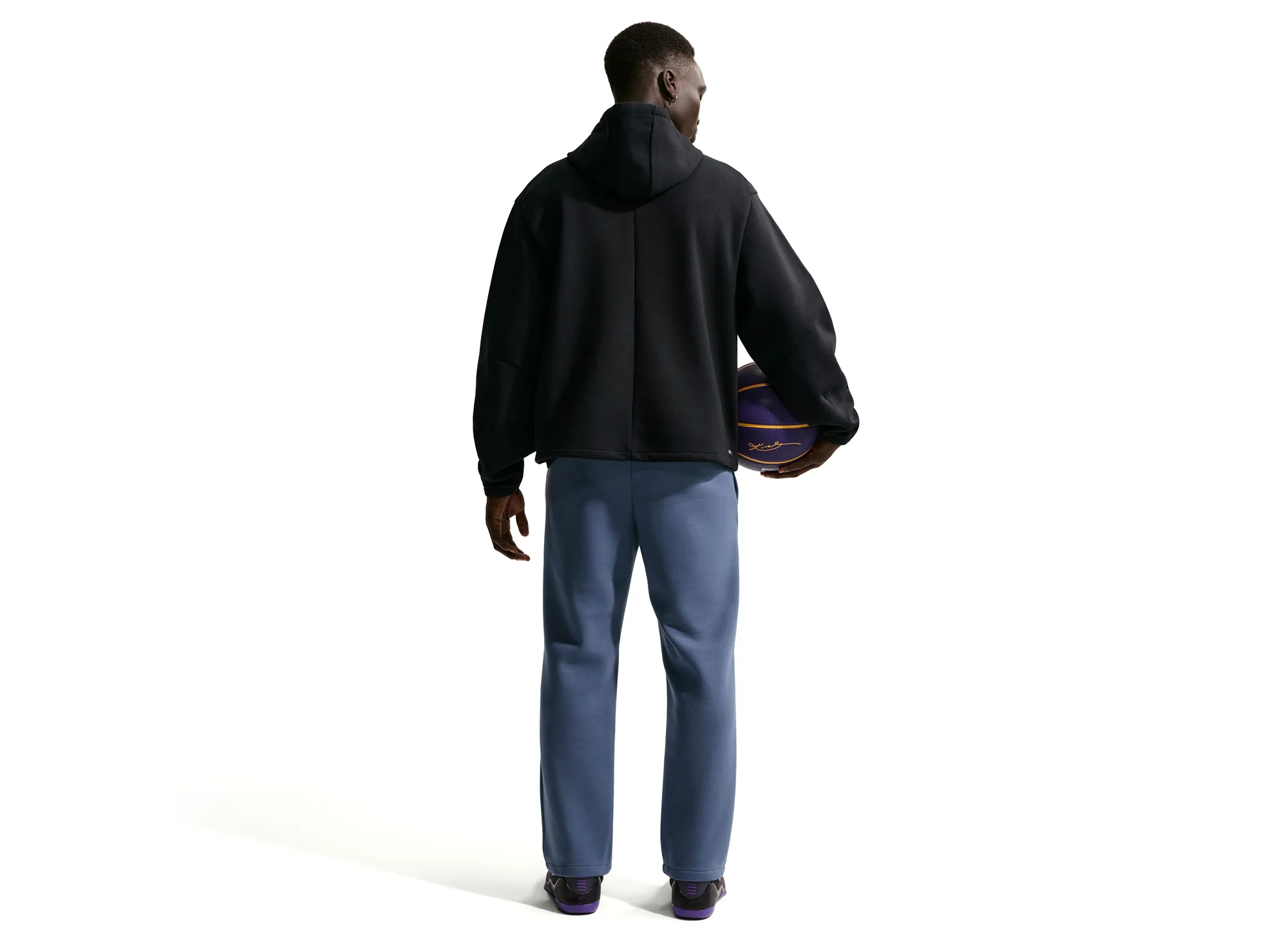 Nike Kobe Dri-FIT Fleece Pullover Hoodie in Black / White - Image 2