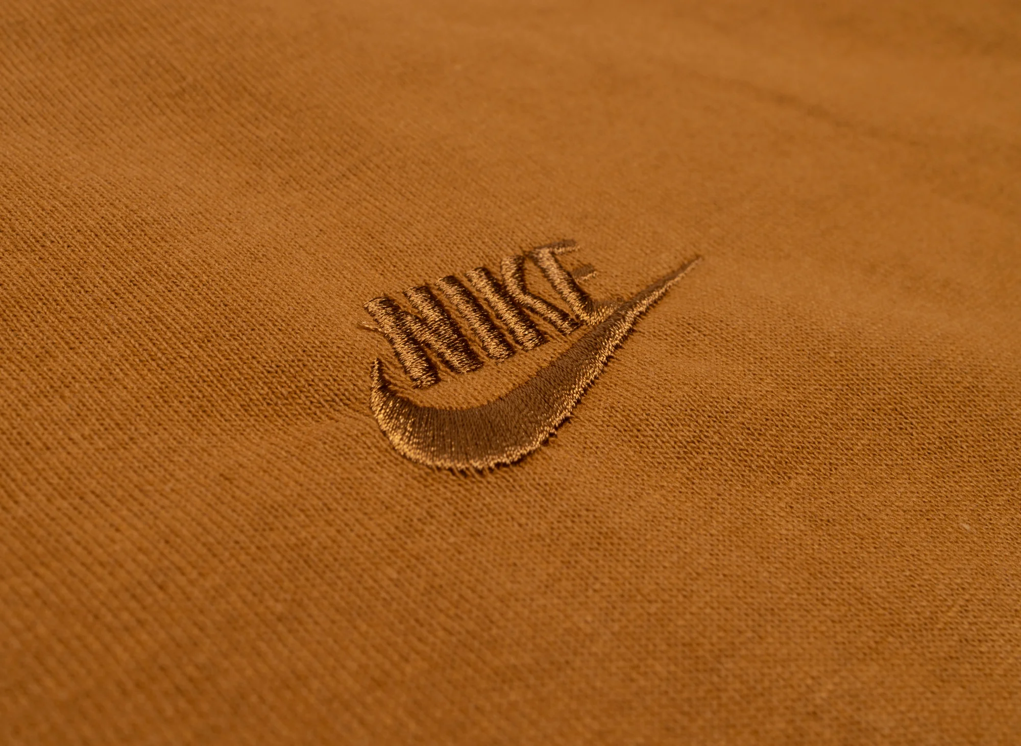 Nike Sportswear Premium Essentials L/S Tee - Image 2