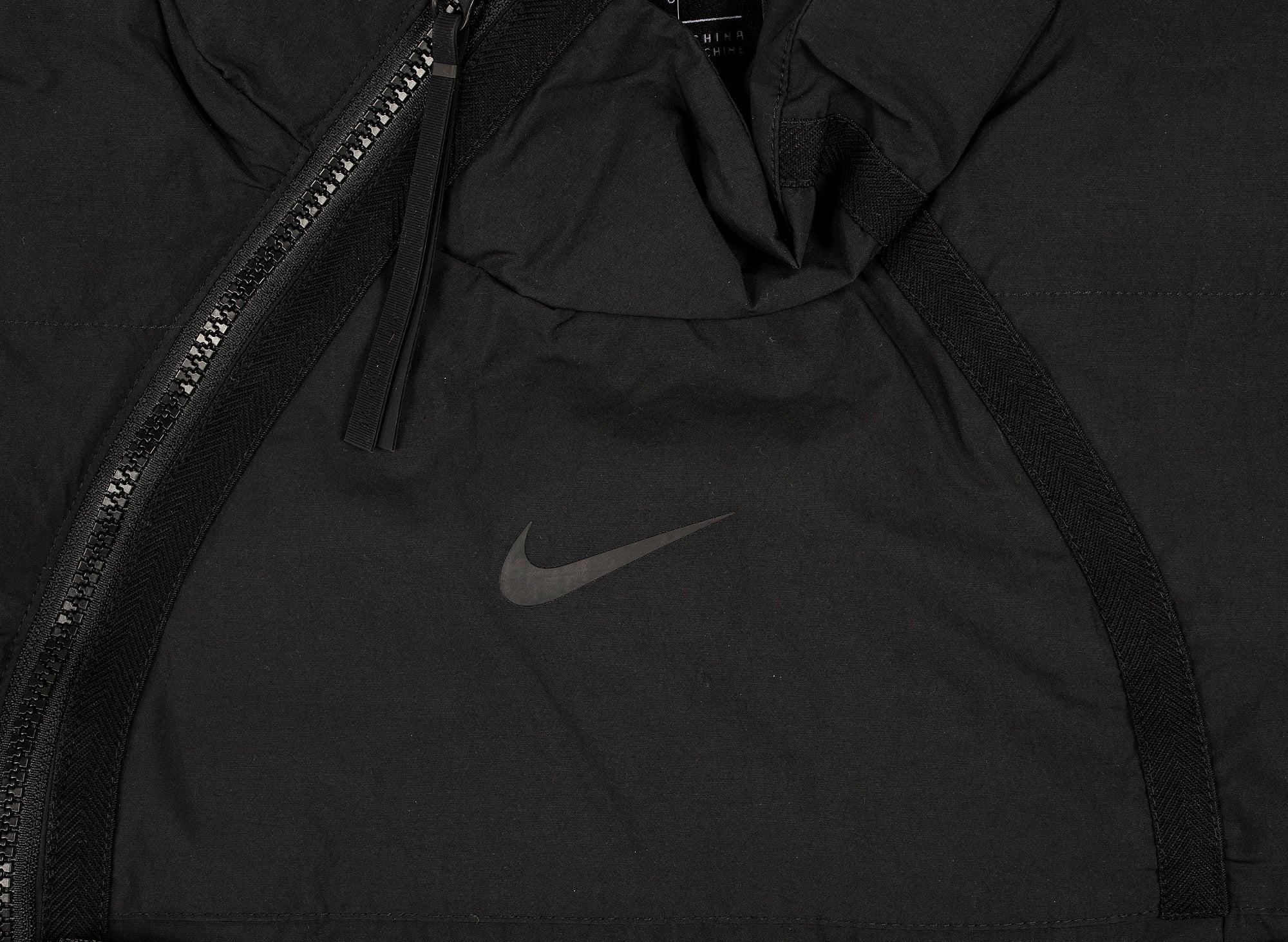 Nike Sportswear Tech Pack Synthetic-Fill Men's Gilet Vest - Image 3
