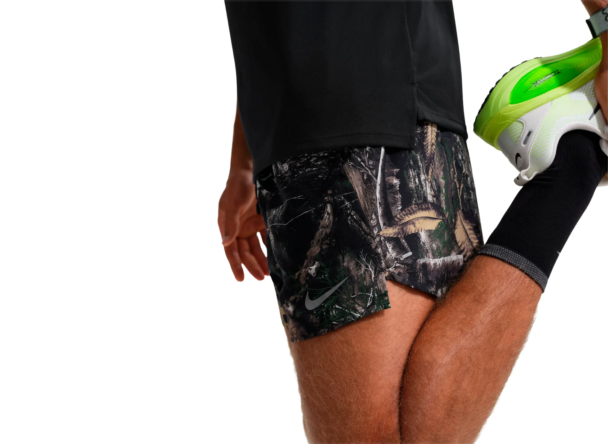 Nike Stride Dri-FIT 5" Realtree Running Shorts - Image 5