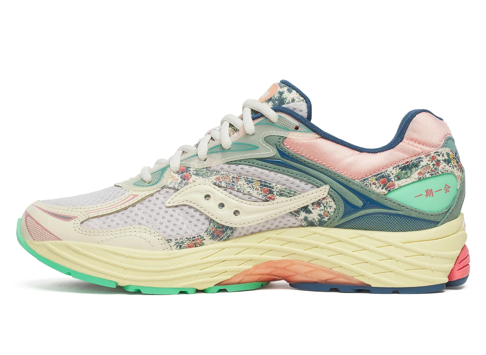 Saucony Progrid Omni 9 in Beige / Blue - Image 3