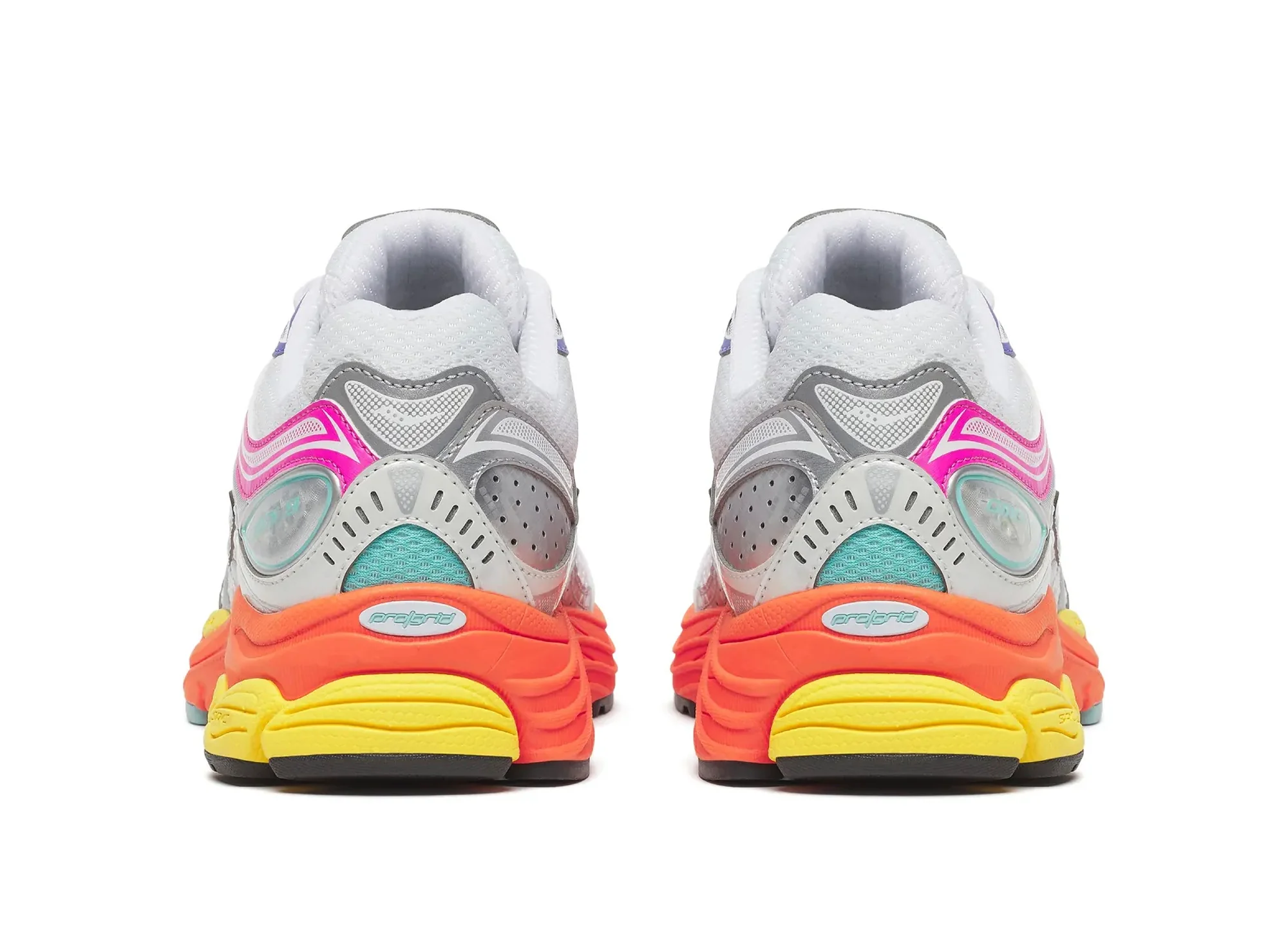 Saucony Progrid Omni 9 in White / Multi - Image 2