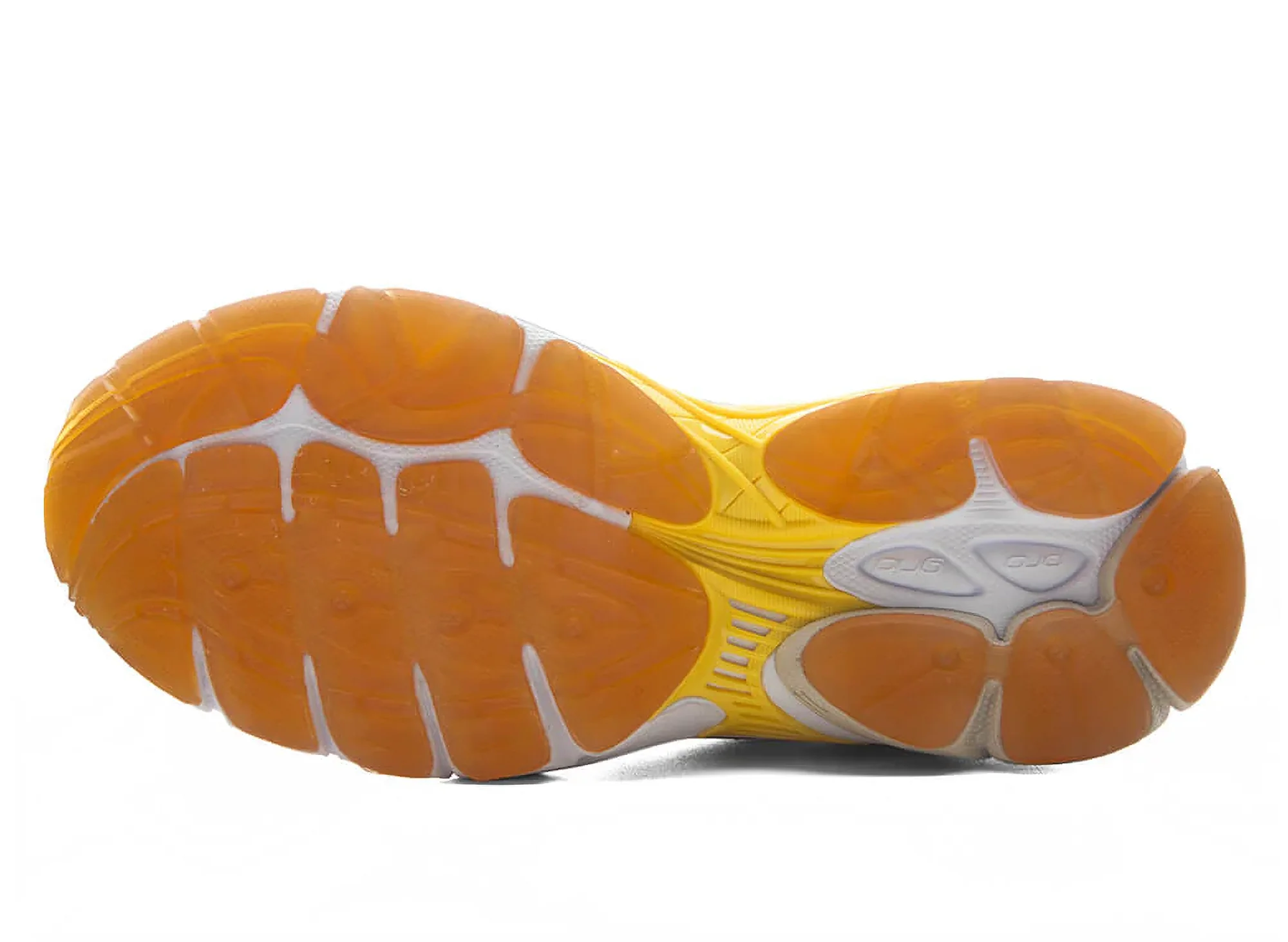 Saucony Progrid Omni 9 in White / Sun - Image 3
