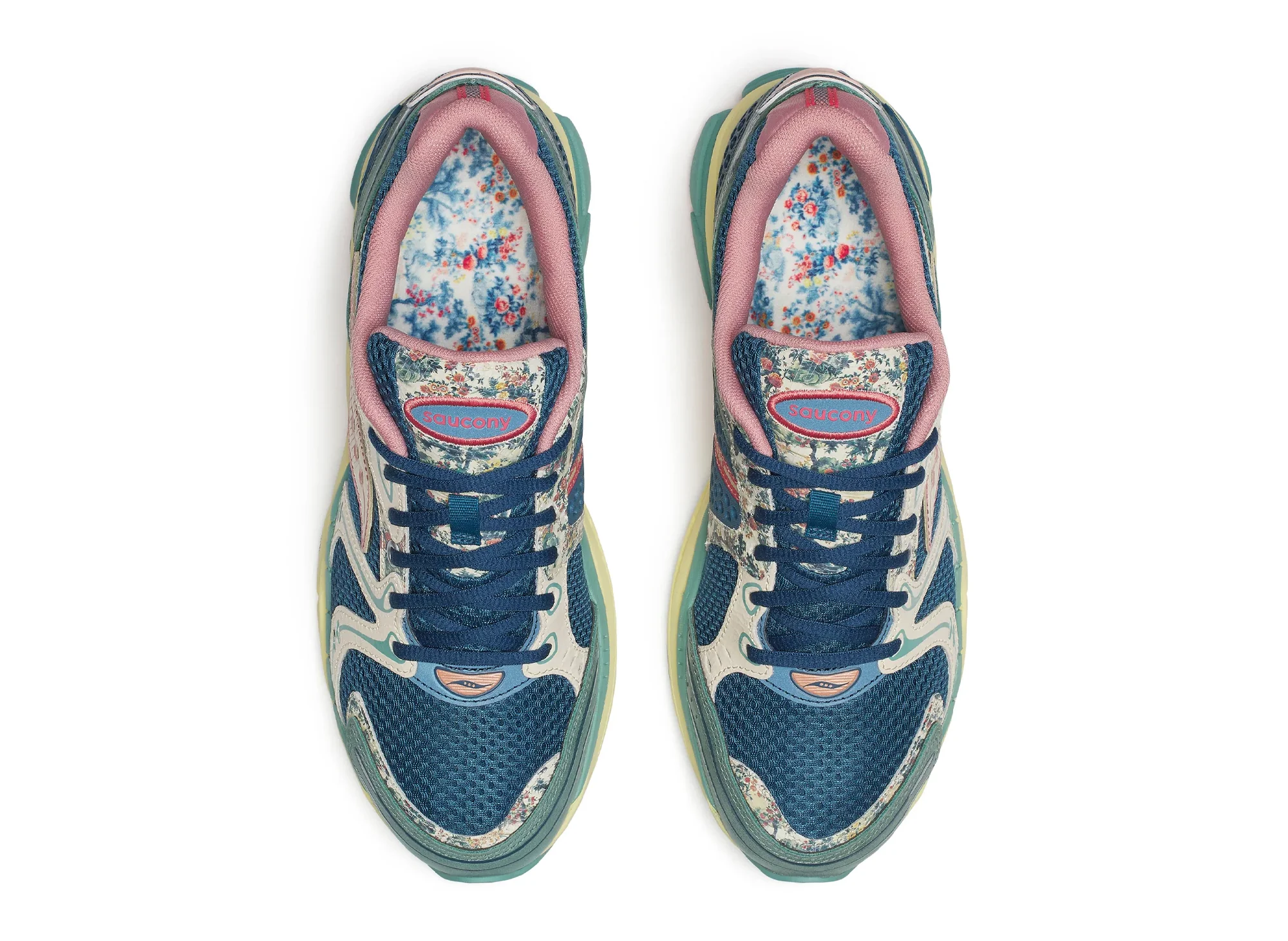 Saucony Progrid Triumph 4 in Blue / Beige - Image 4