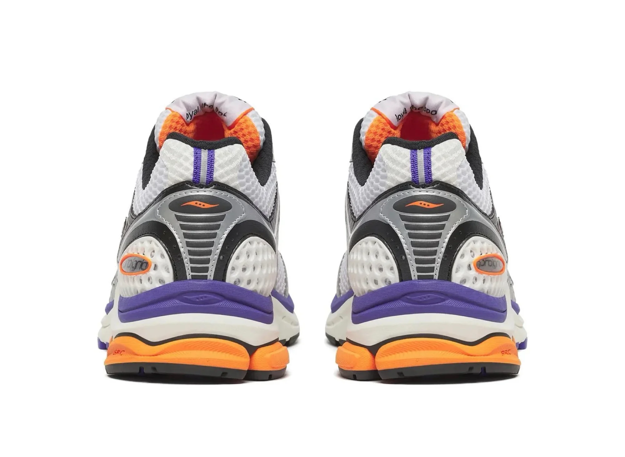Saucony Progrid Triumph 4 in White - Image 2
