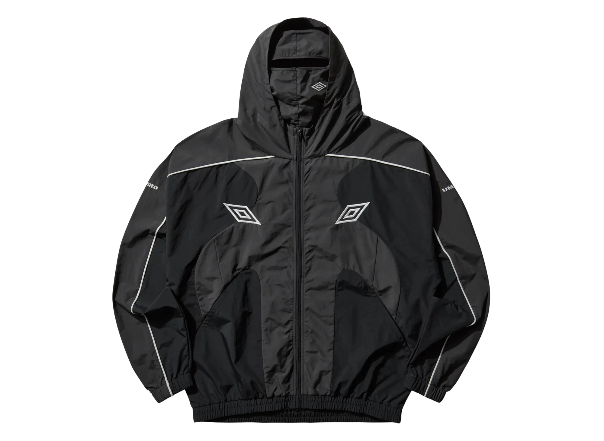 Umbro Guarding Masked Tracksuit in Black