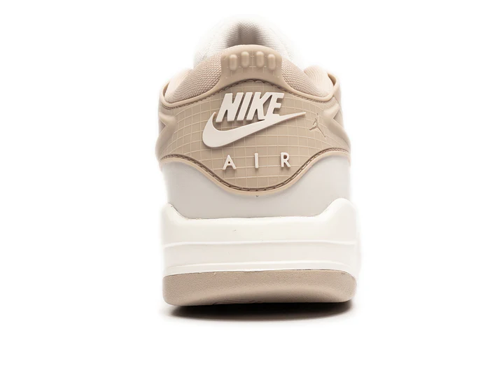Women's Air Jordan 4 RM - Image 2