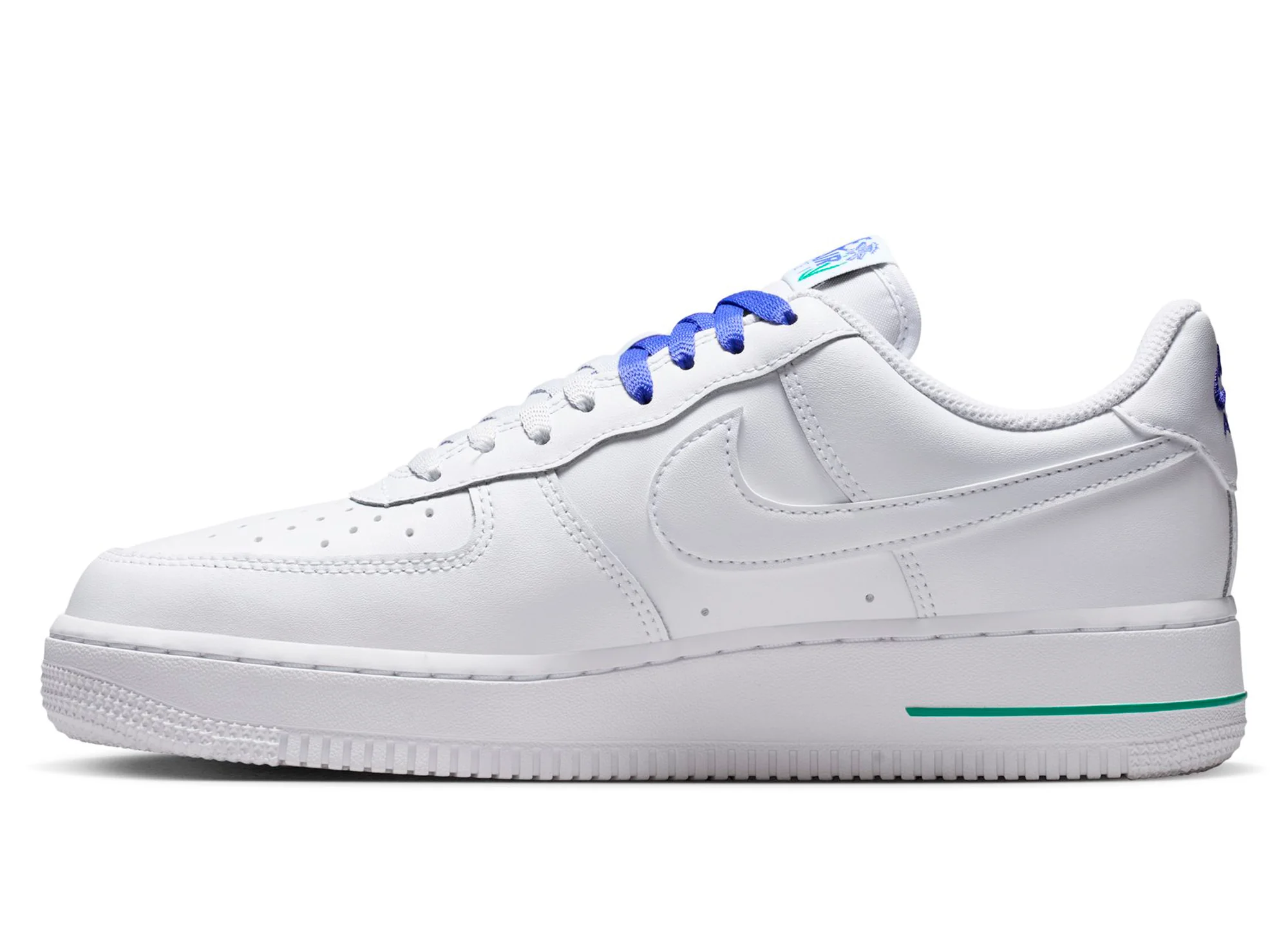 Women's Nike Air Force 1 '07 SE in White / Persian Violet - Image 3