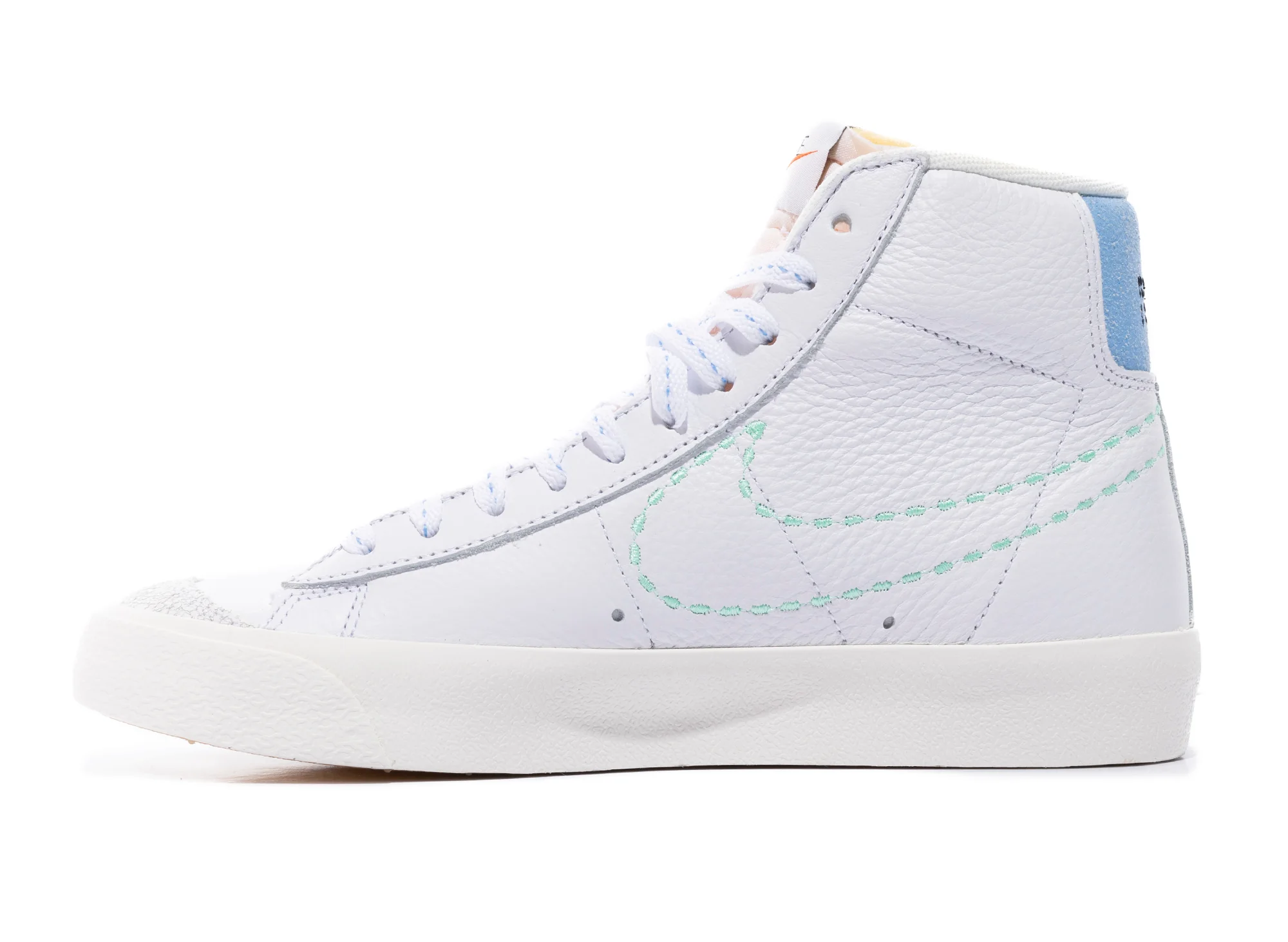 Women's Nike Blazer Mid '77 - Image 3