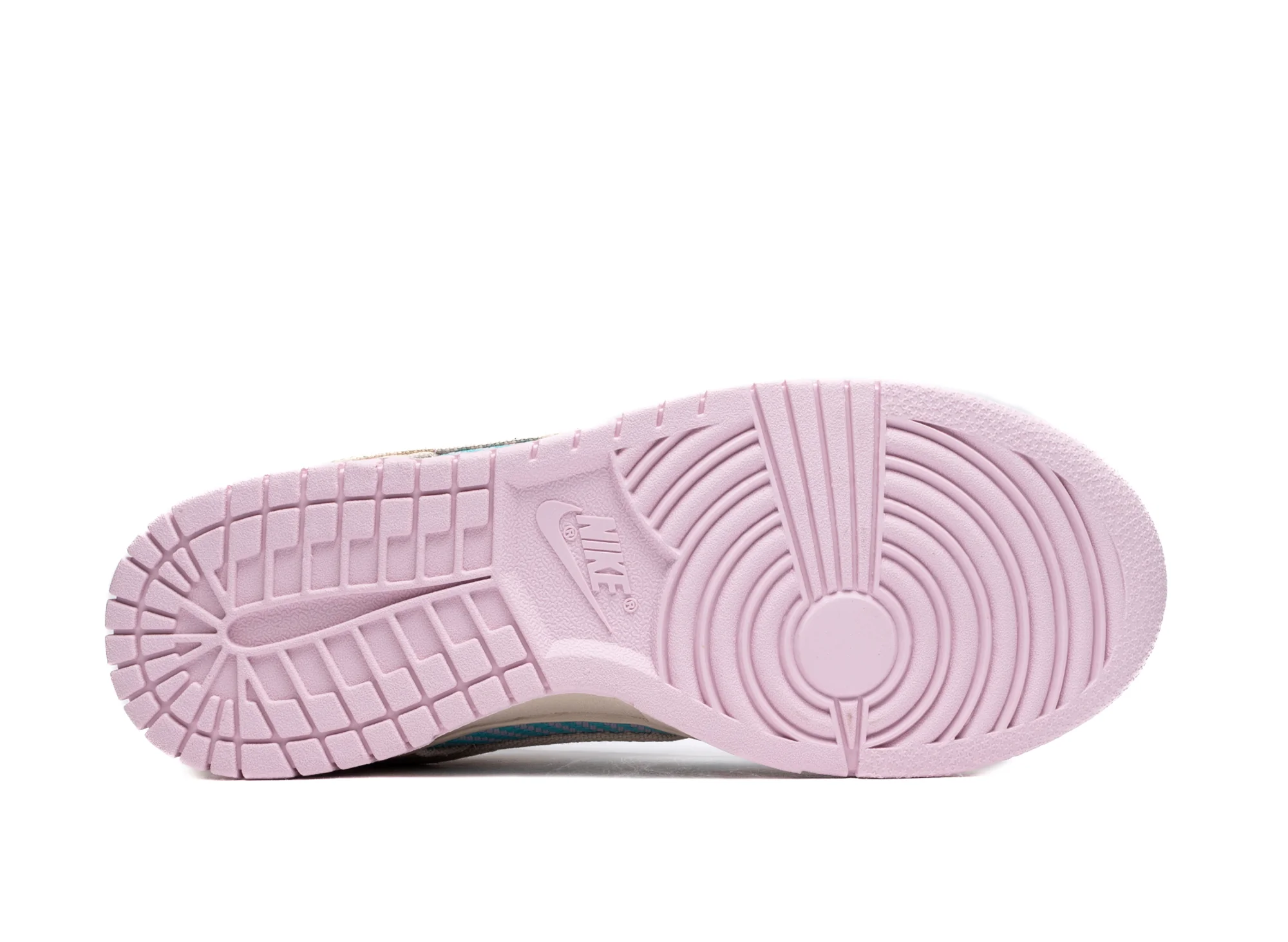 Women's Nike Dunk Low - Image 5