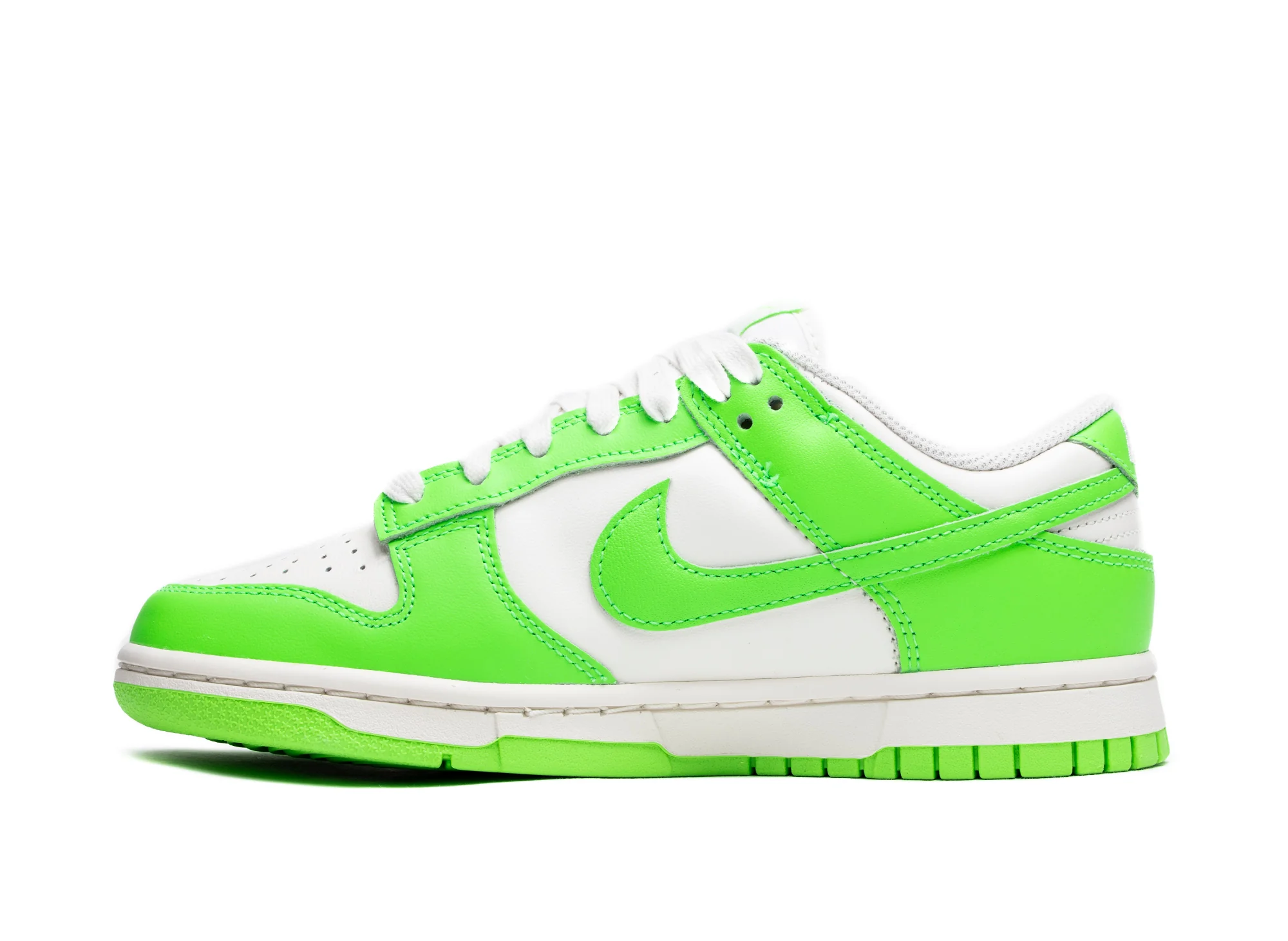 Women's Nike Dunk Low - Image 4