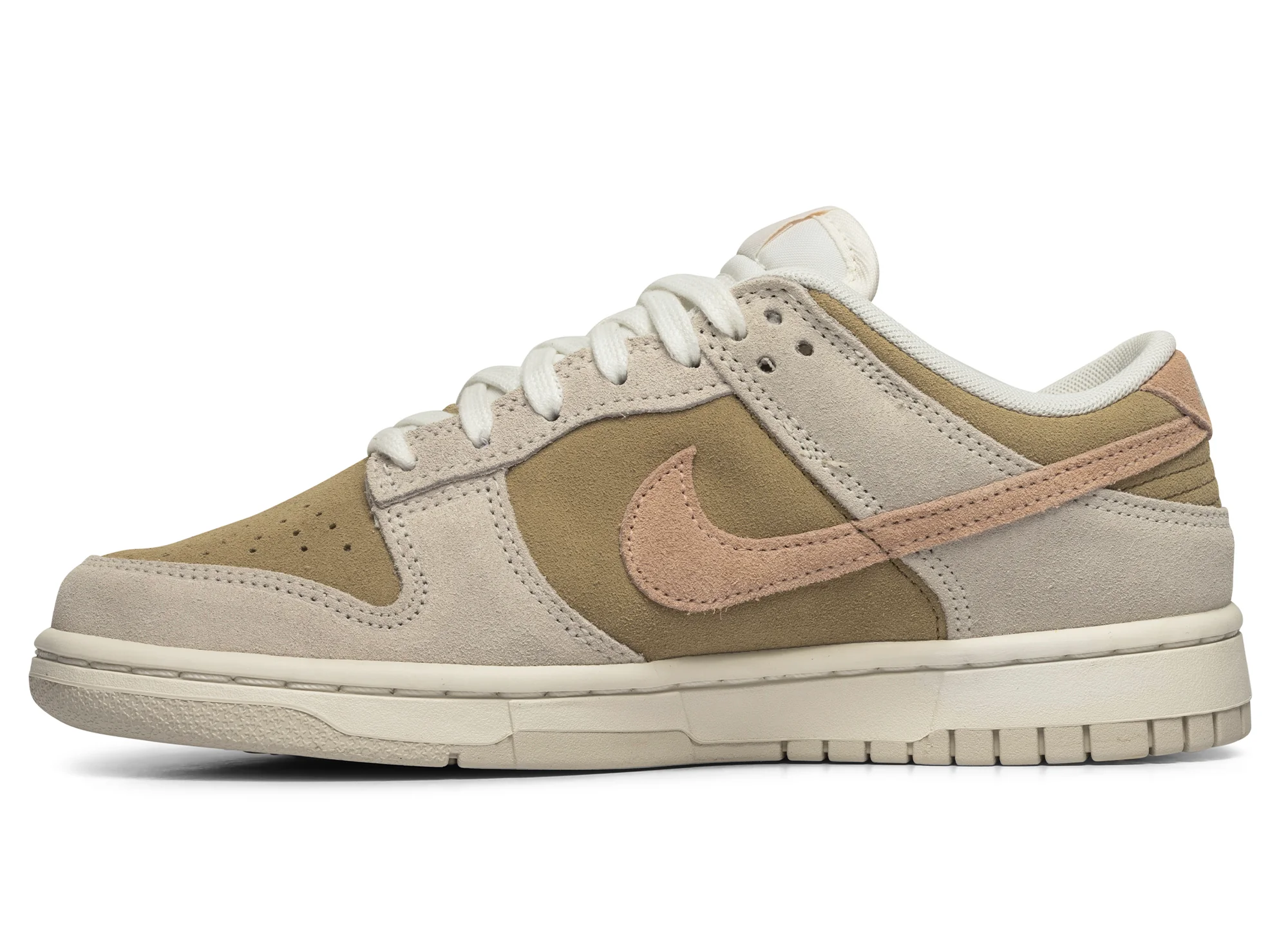Women's Nike Dunk Low - Image 3