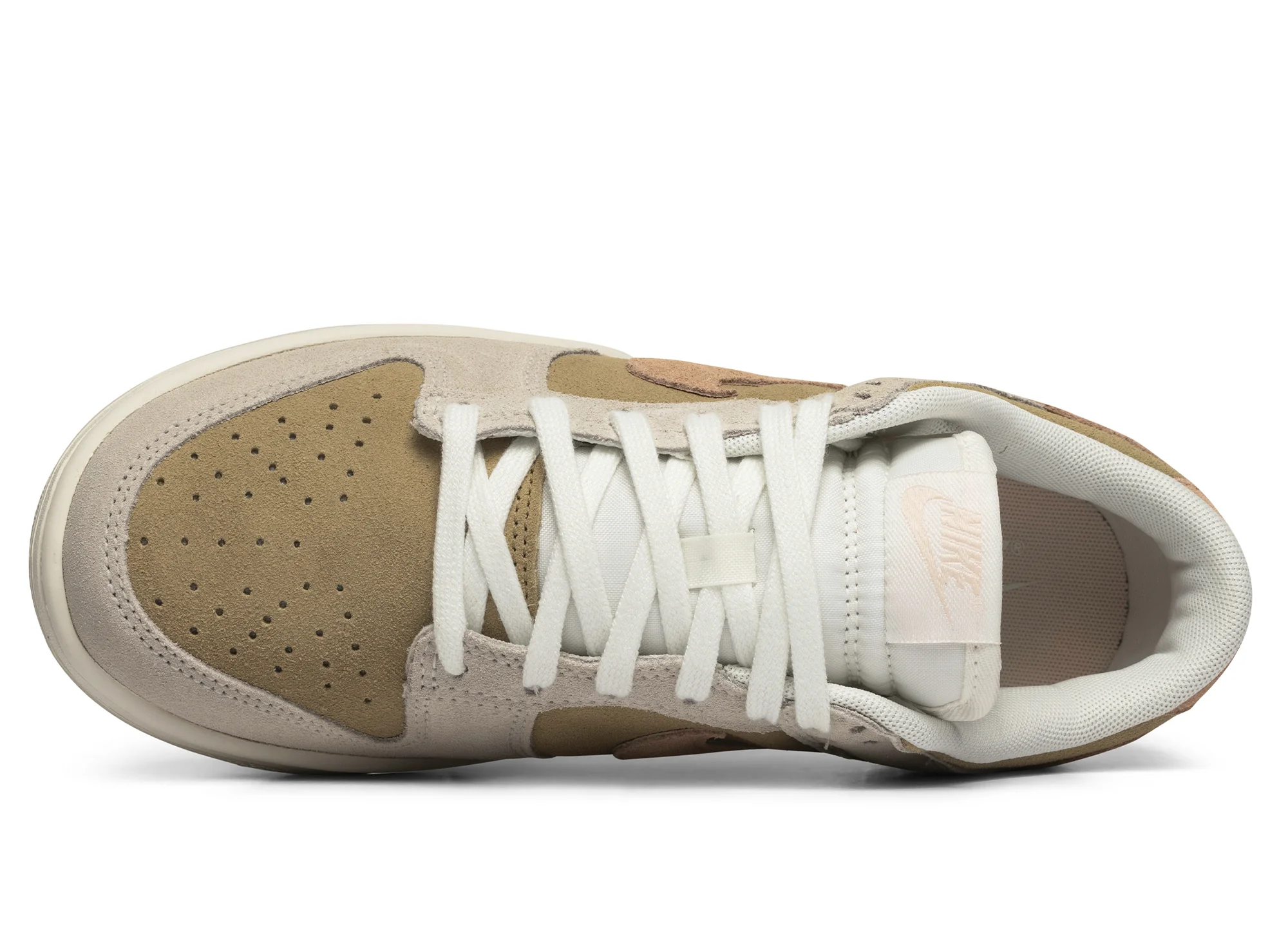 Women's Nike Dunk Low - Image 4