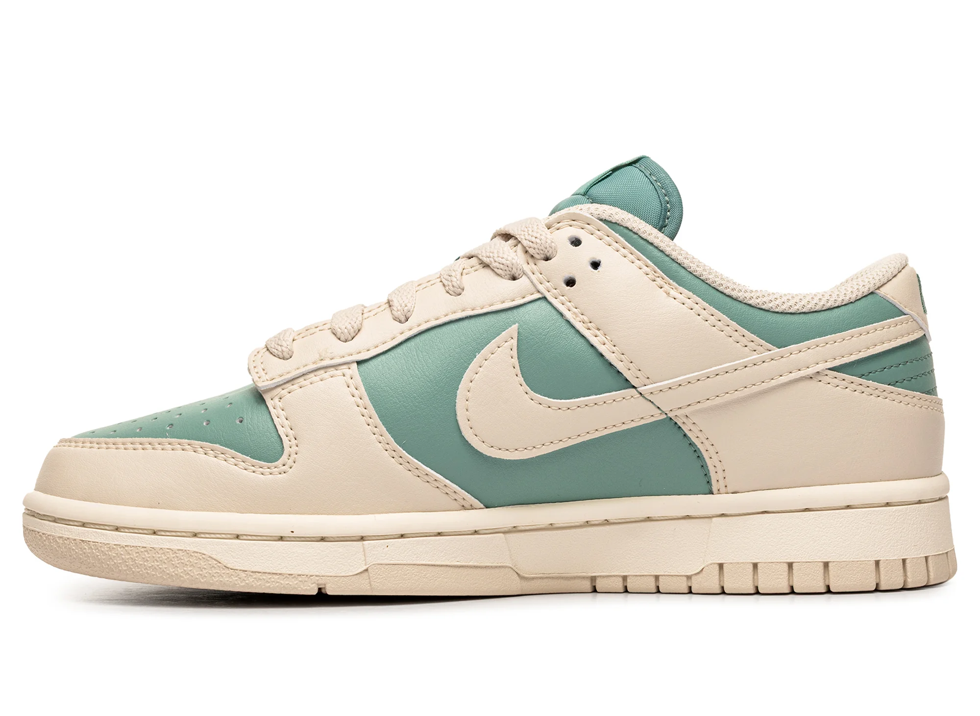 Women's Nike Dunk Low - Image 3