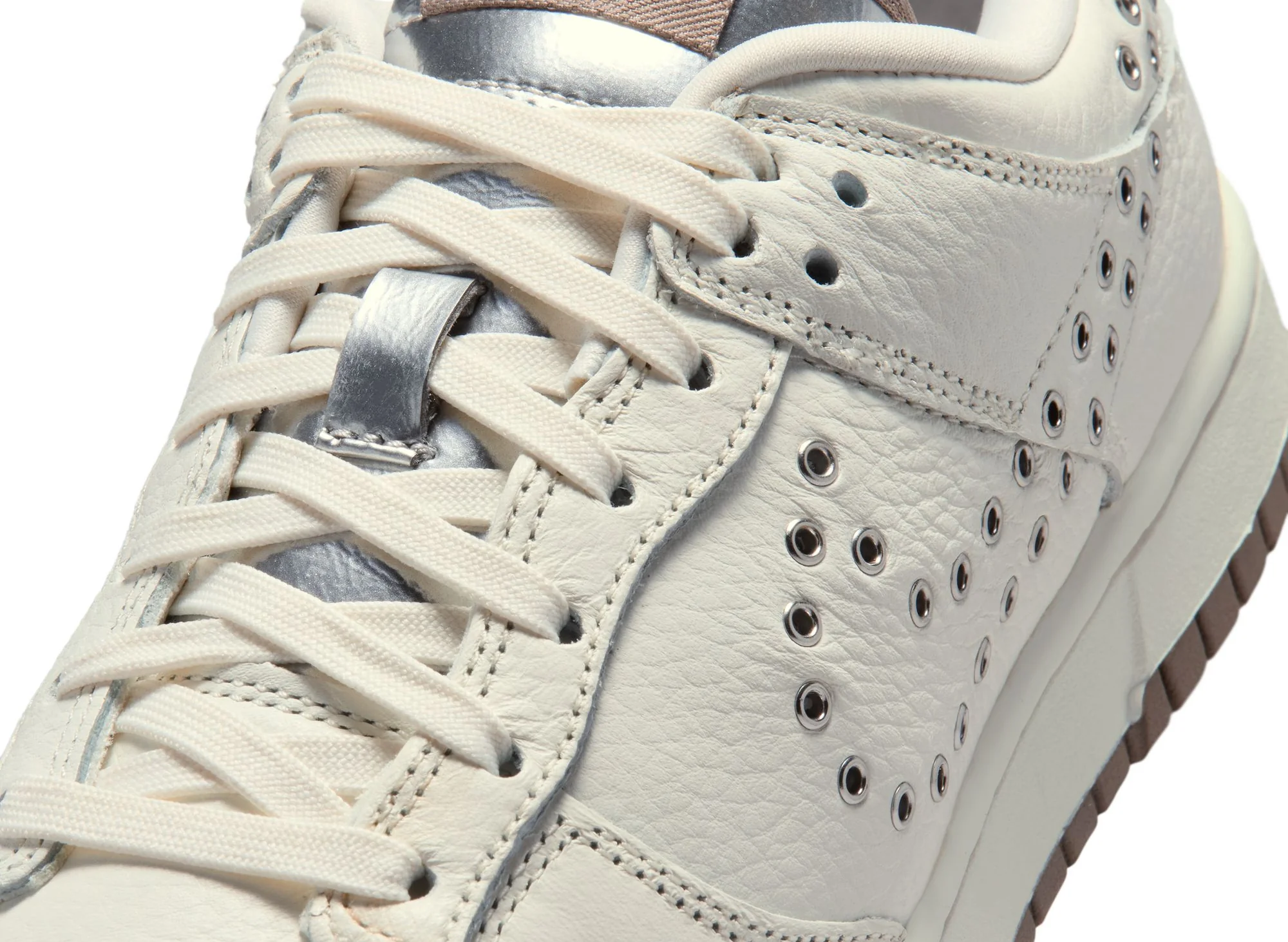 Women's Nike Dunk Low - Image 7
