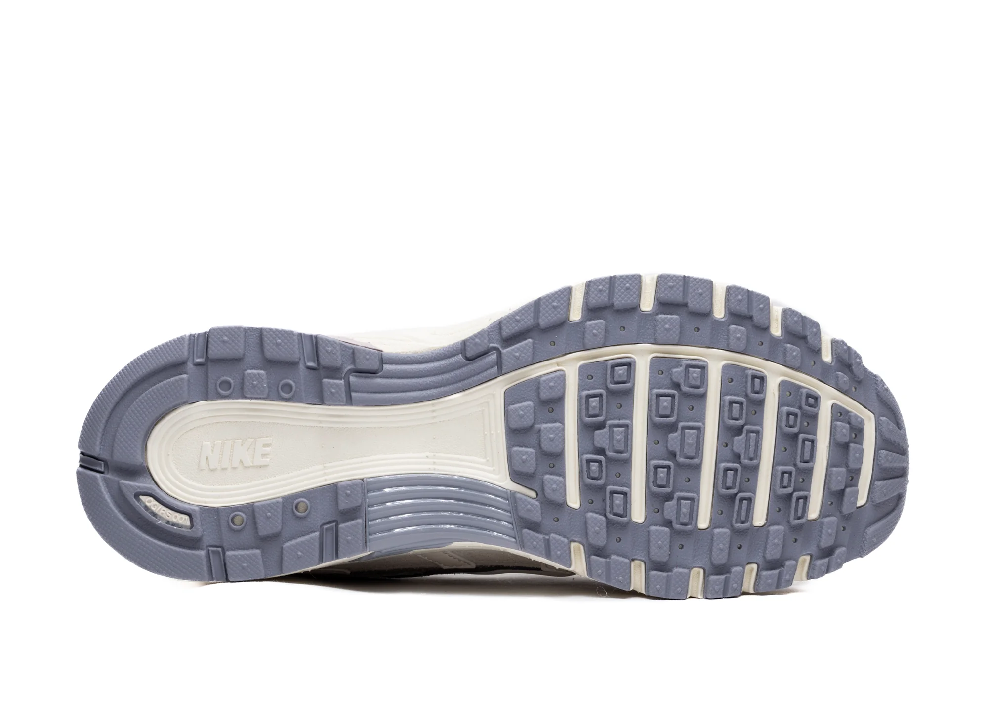 Women's Nike P-6000 Premium - Image 5
