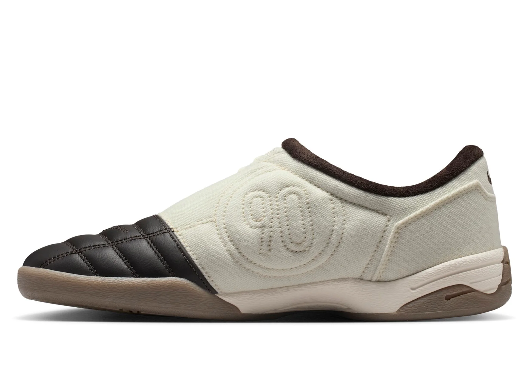 Women's Nike Total 90 in Soft Pearl / Velvet Brown - Image 3
