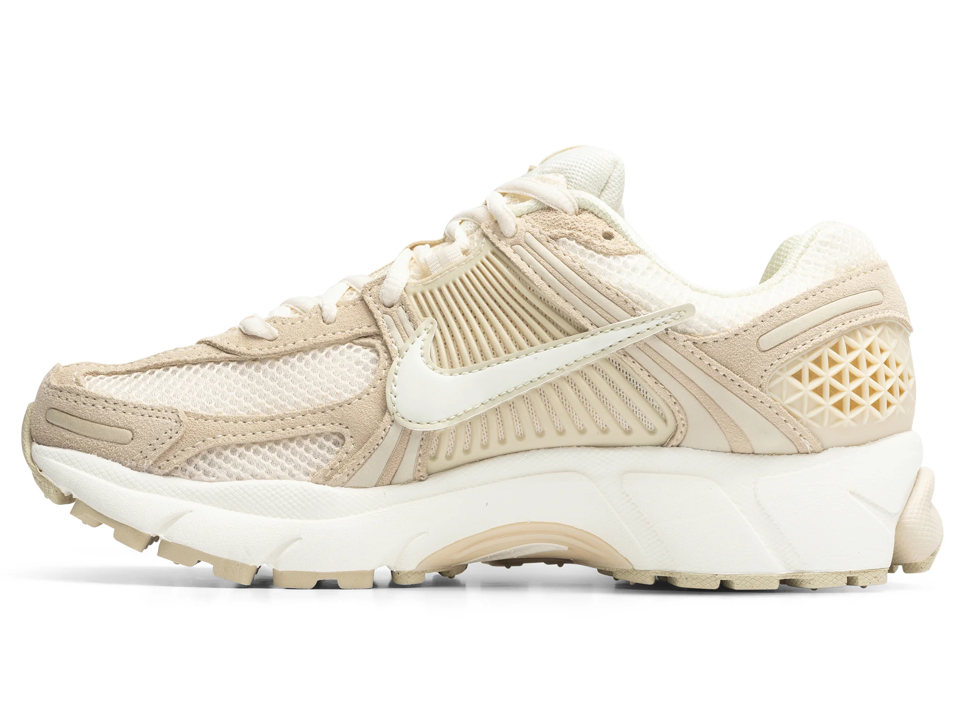 Women's Nike Zoom Vomero 5 - Image 3
