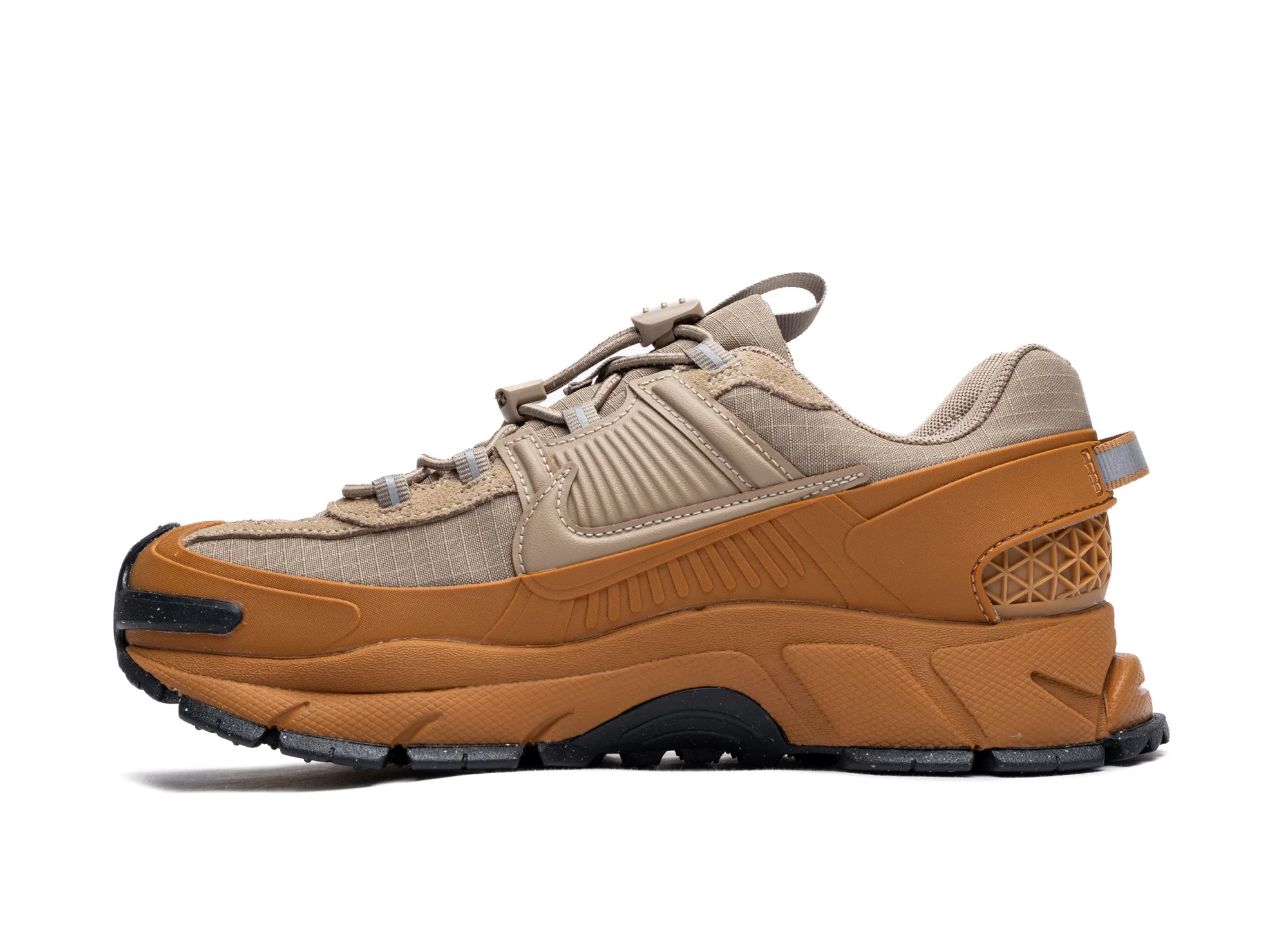 Women's Nike Zoom Vomero Roam - Image 3